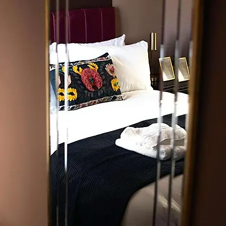 Hotel The
